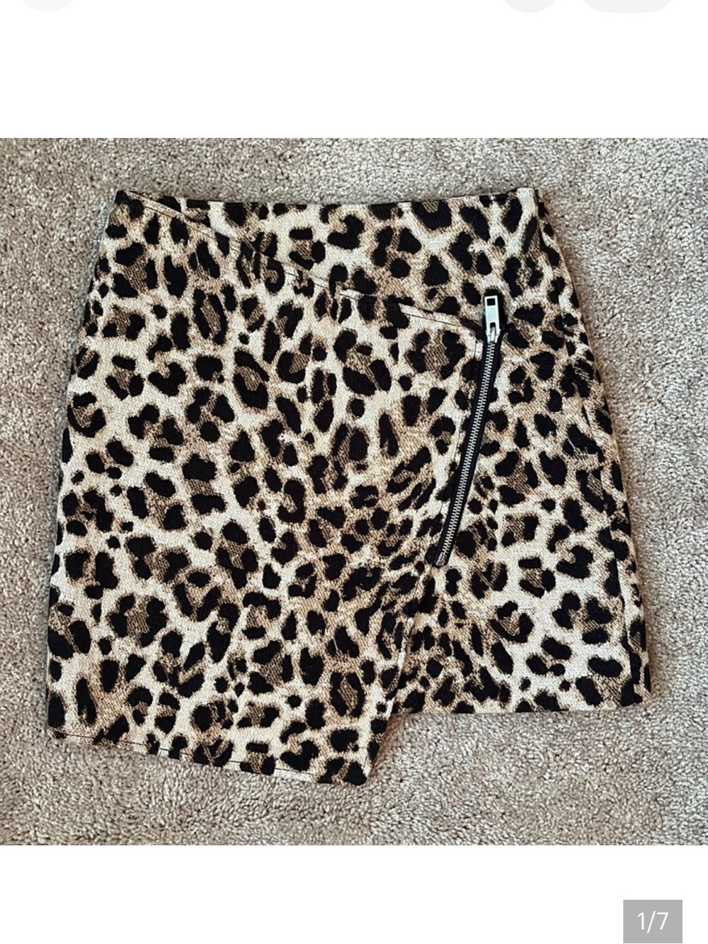 H&M Leopard Zipper Skirt